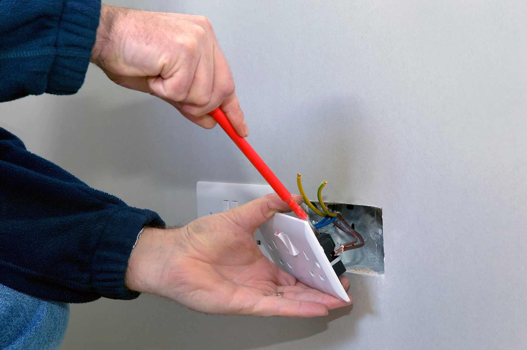 Our electricians can install plug sockets for domestic and commercial proeprties in Neston and the local area. 